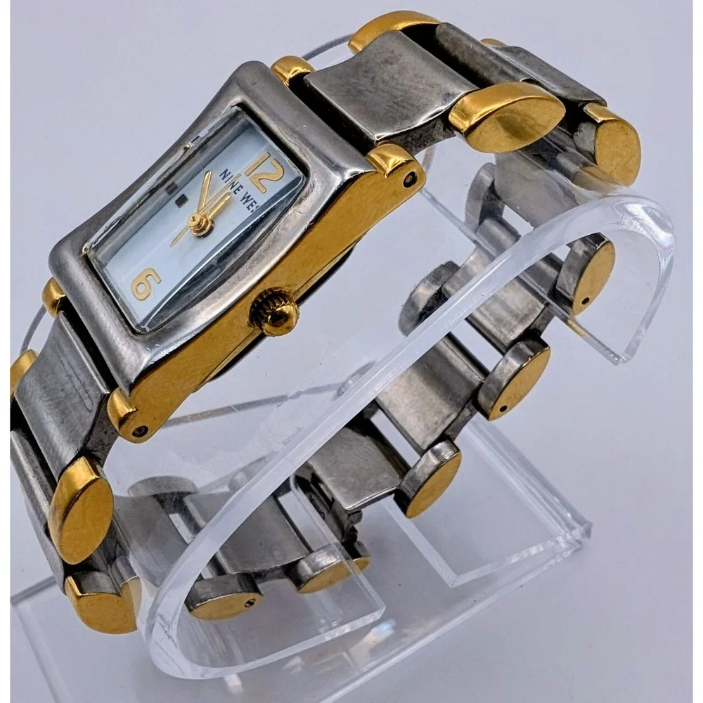 Women's 17mm Two Tone Nine West Watch, Bracelet Band New‎ Battery